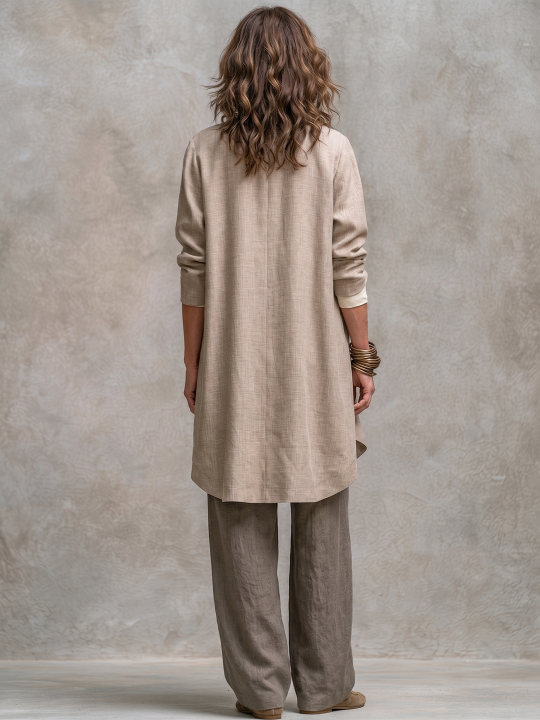 Costanza | Three-piece beige and gray casual layered set with wide-leg pants, elegant