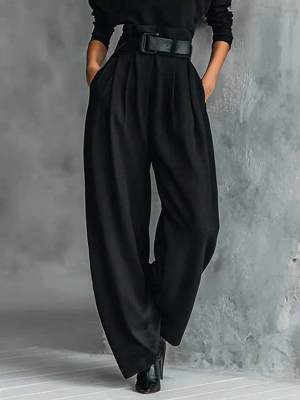Ginevra | Complete Set with Black High Neck and Straight Pants